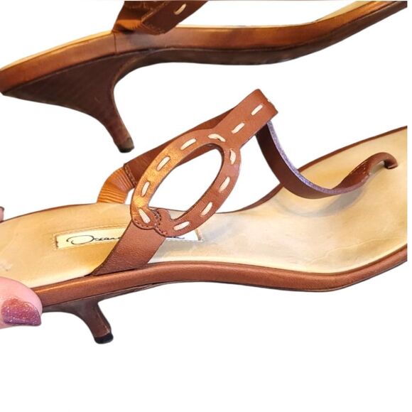 Vintage Y2K Oscar De La Renta Cognac Leather O Logo Thong Kitten Heel Size 7.5 - Picture 5 of 6